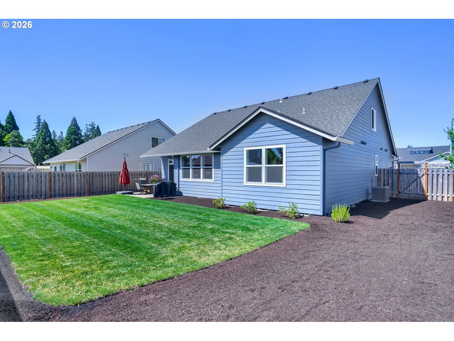 276 Ne Cedar St Property Photo 28