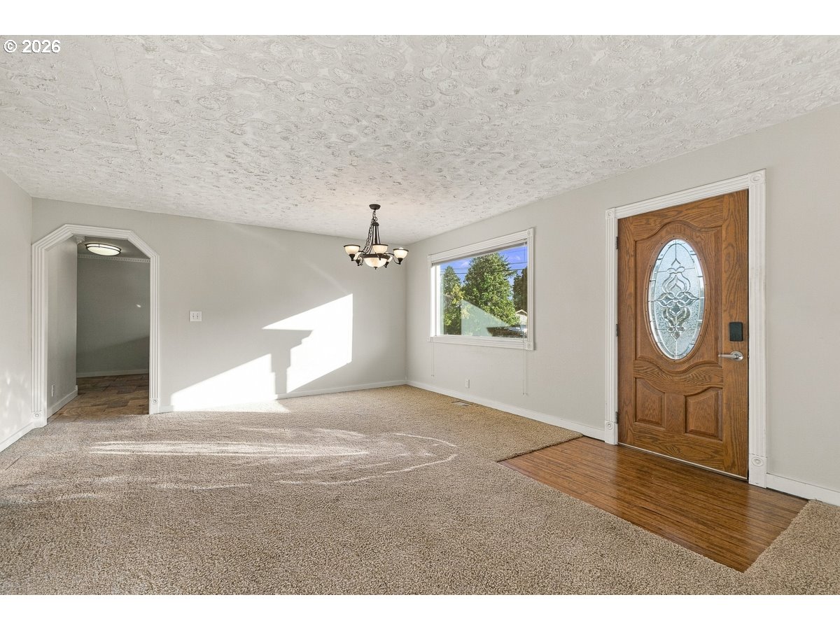 5375 Sw Erickson Ave Property Photo 4
