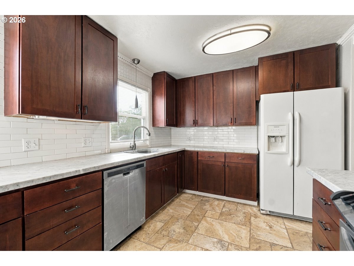 5375 Sw Erickson Ave Property Photo 10