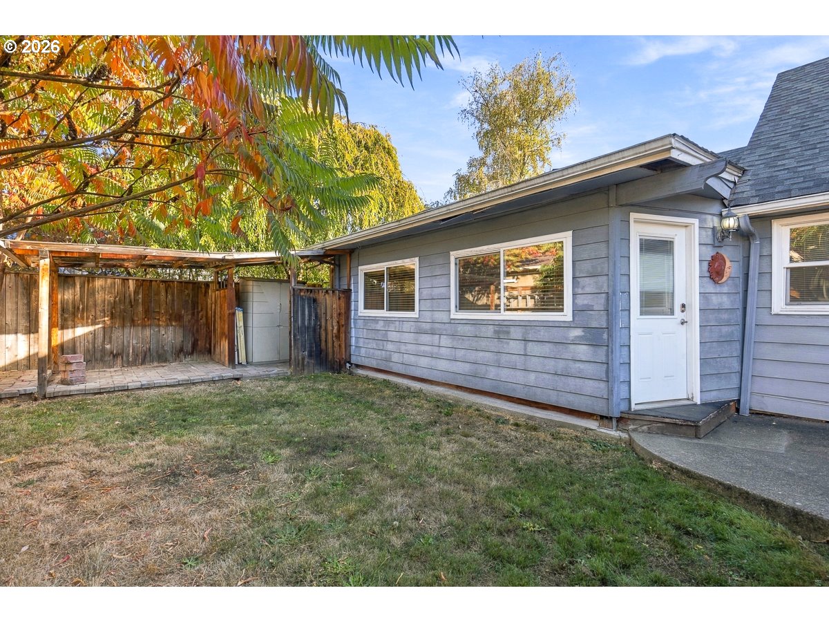 5375 Sw Erickson Ave Property Photo 27