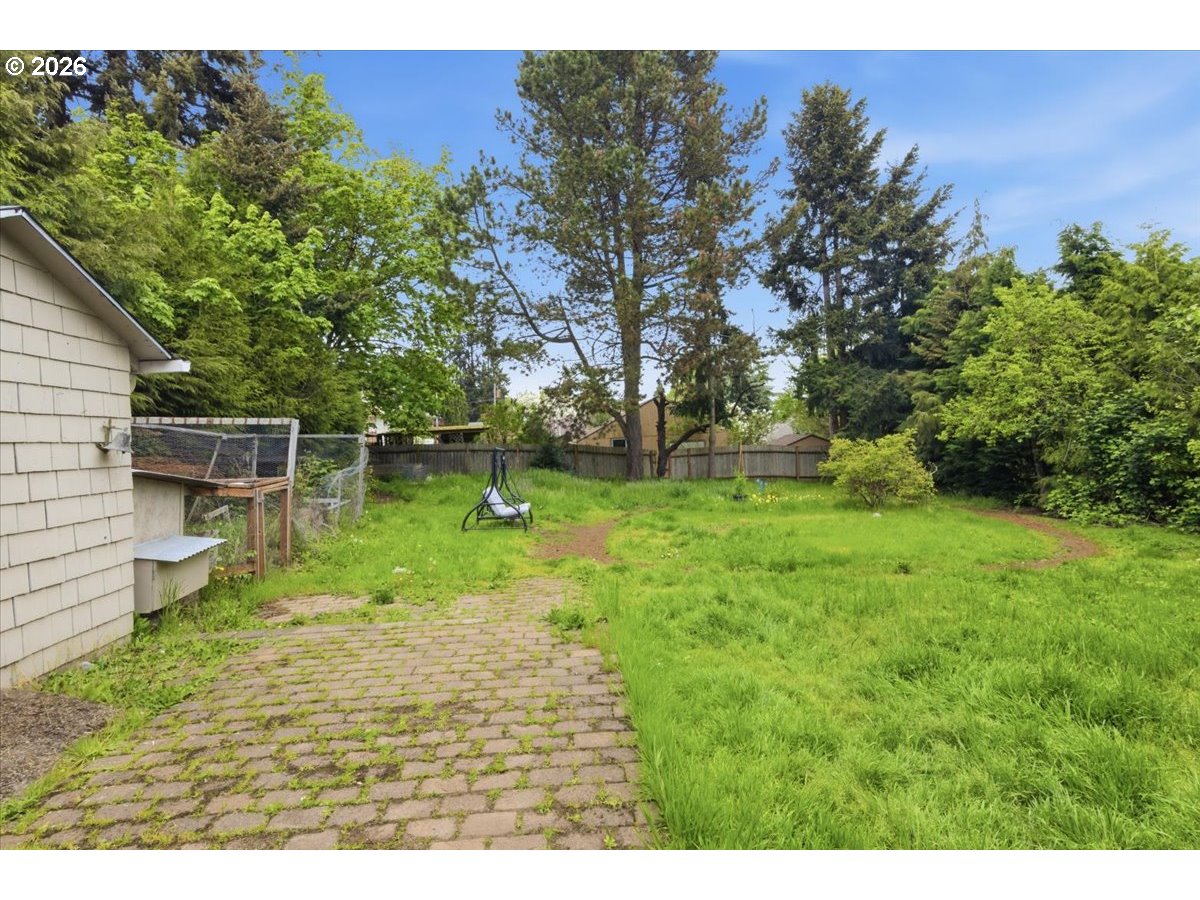 955 Harris Ave Property Photo 20