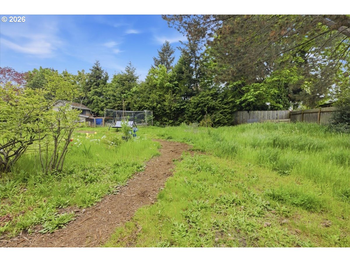 955 Harris Ave Property Photo 22