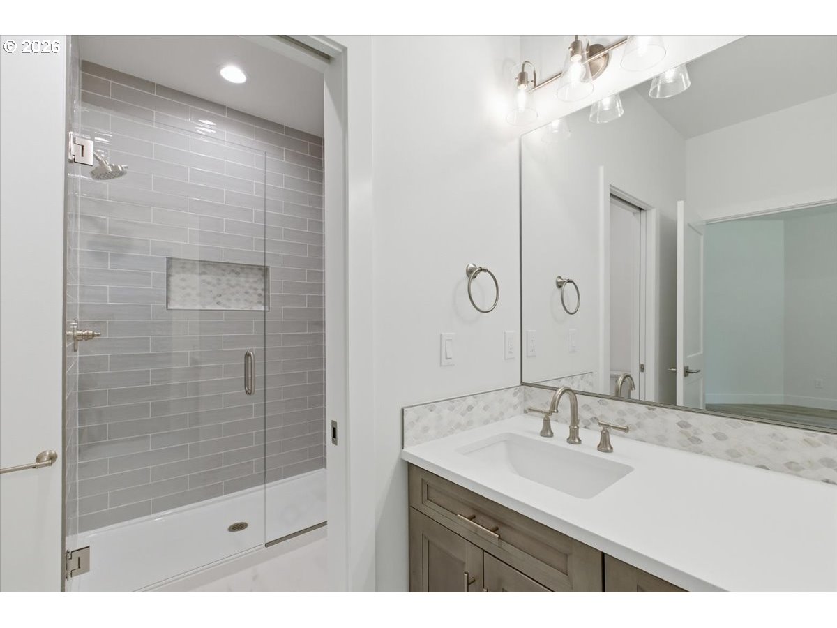 2147 Ne Spitz Rd Property Photo 26
