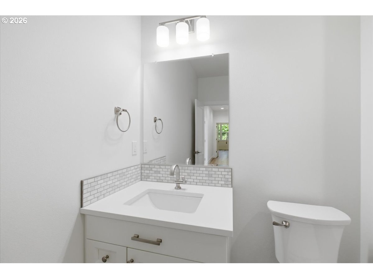 2147 Ne Spitz Rd Property Photo 33