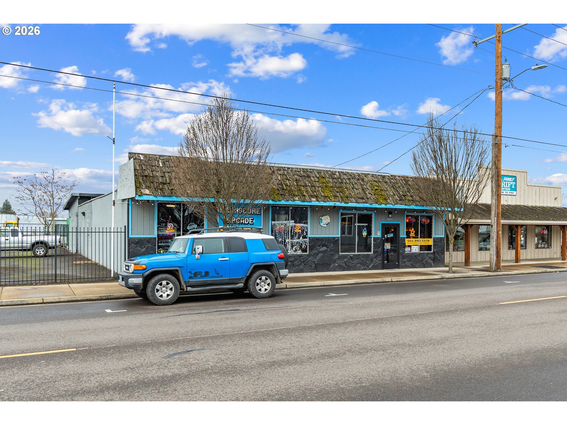 210 N Molalla Ave Property Photo 3