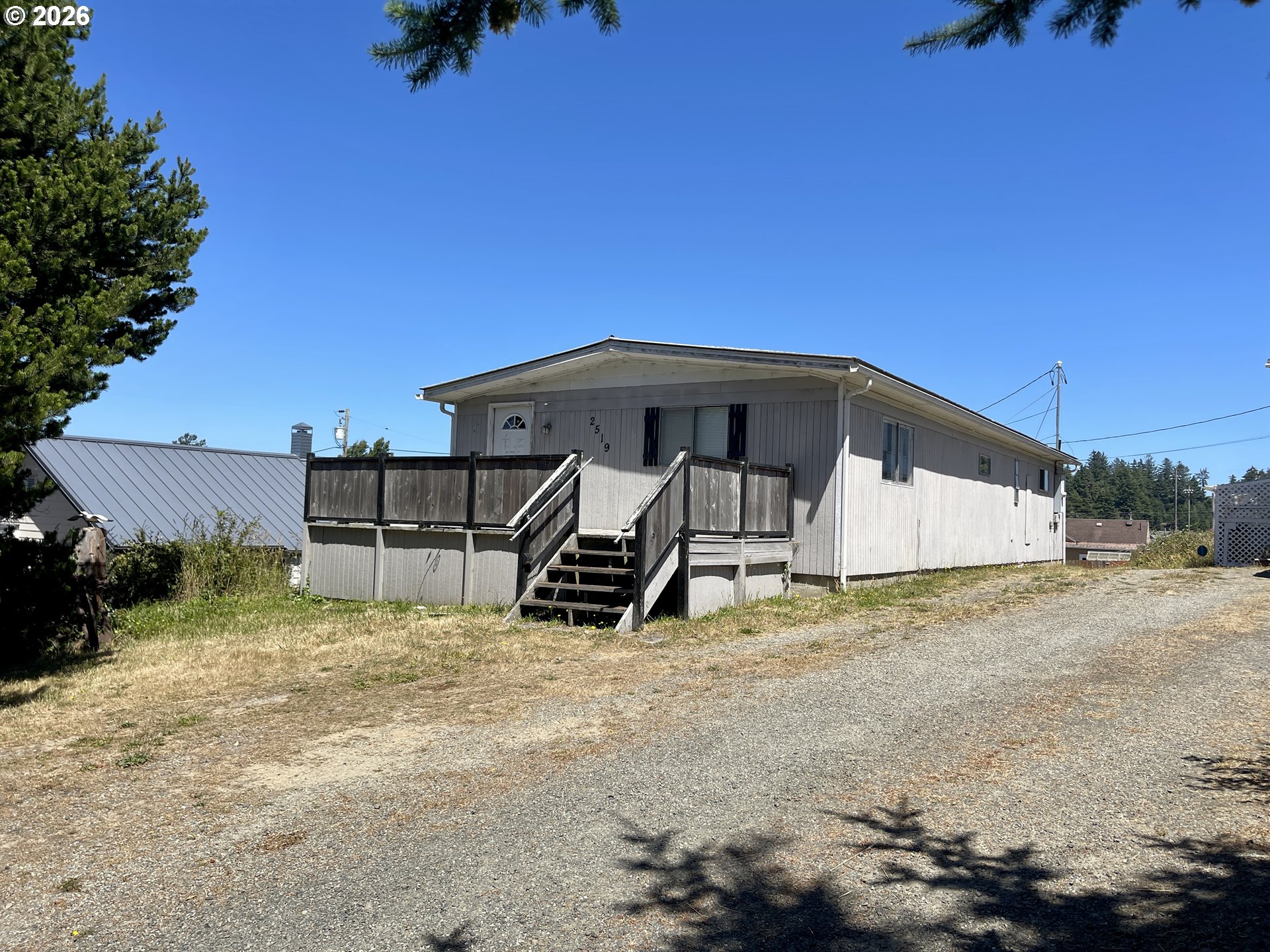2519 Everett Ave Property Photo 19