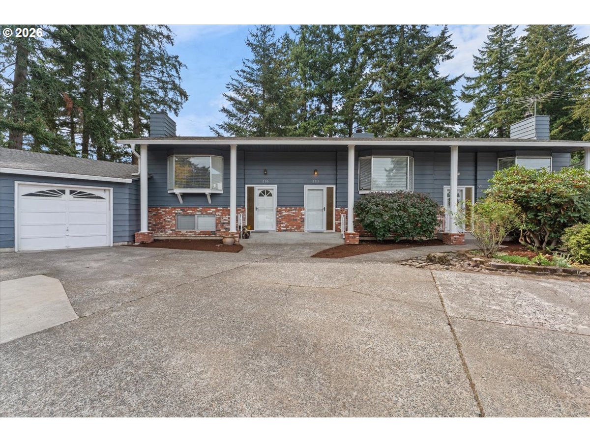 201 Se 176th Pl Property Photo 1