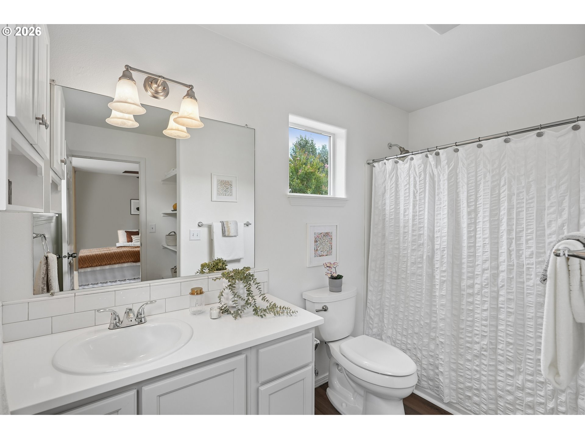 550 Ne Knott St Property Photo 14