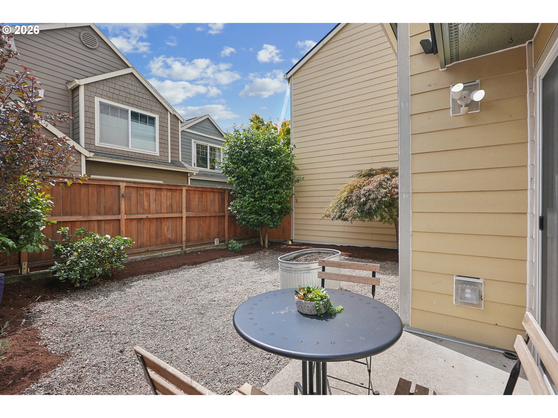 550 Ne Knott St Property Photo 17
