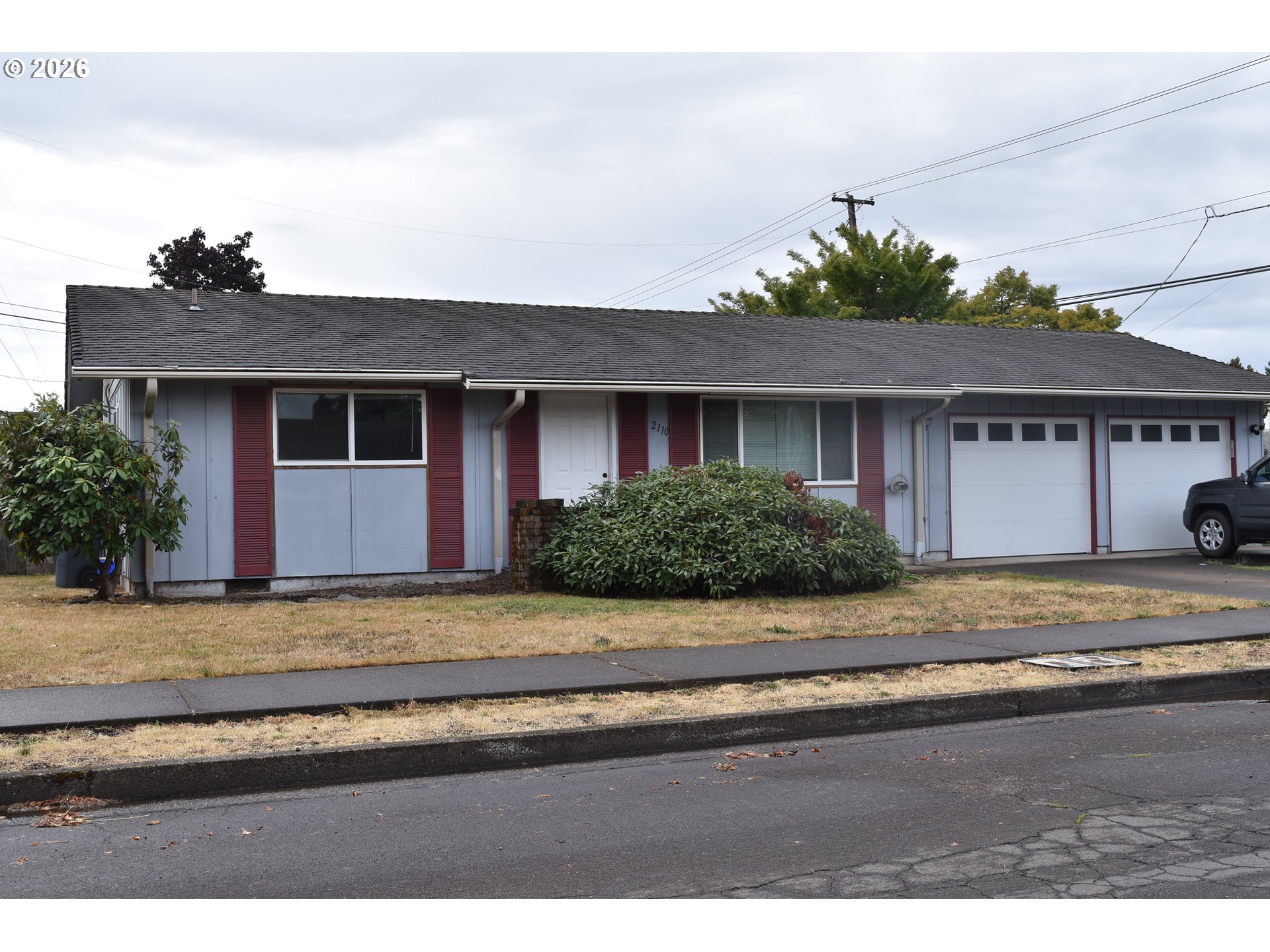 2110 BIRCHWOOD AVE Property Photo 1