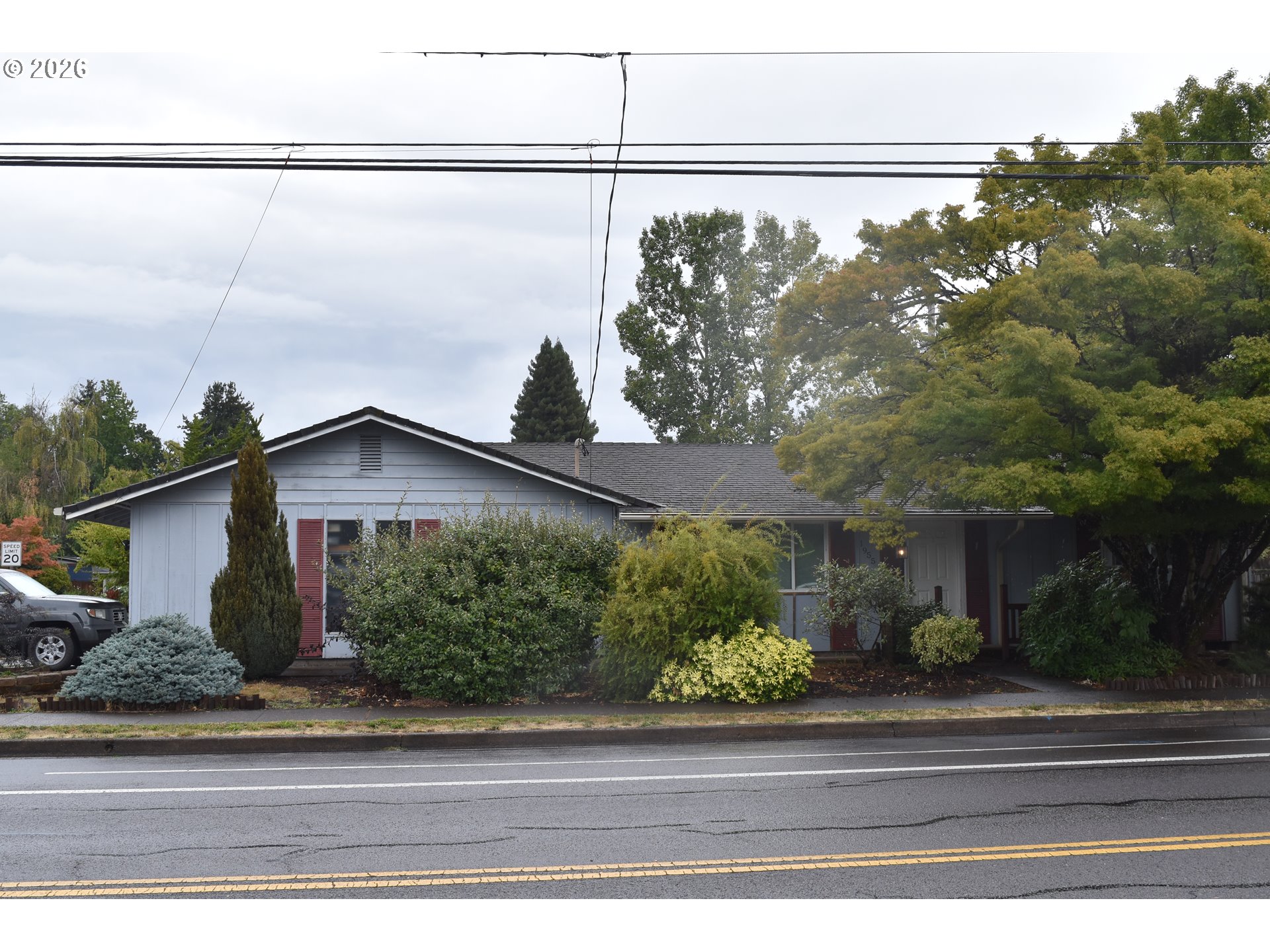 2110 Birchwood Ave Property Photo 3