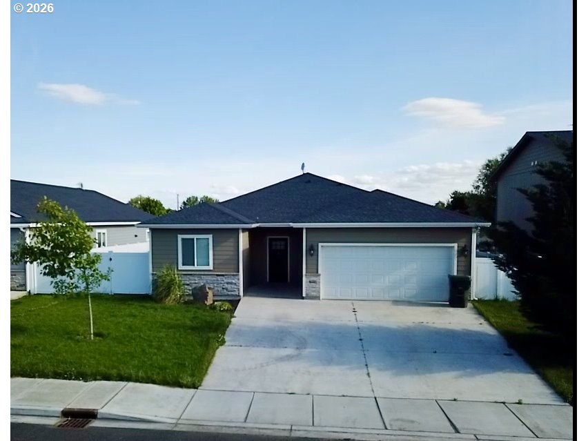 303 RIVERWOOD CT Property Photo 1