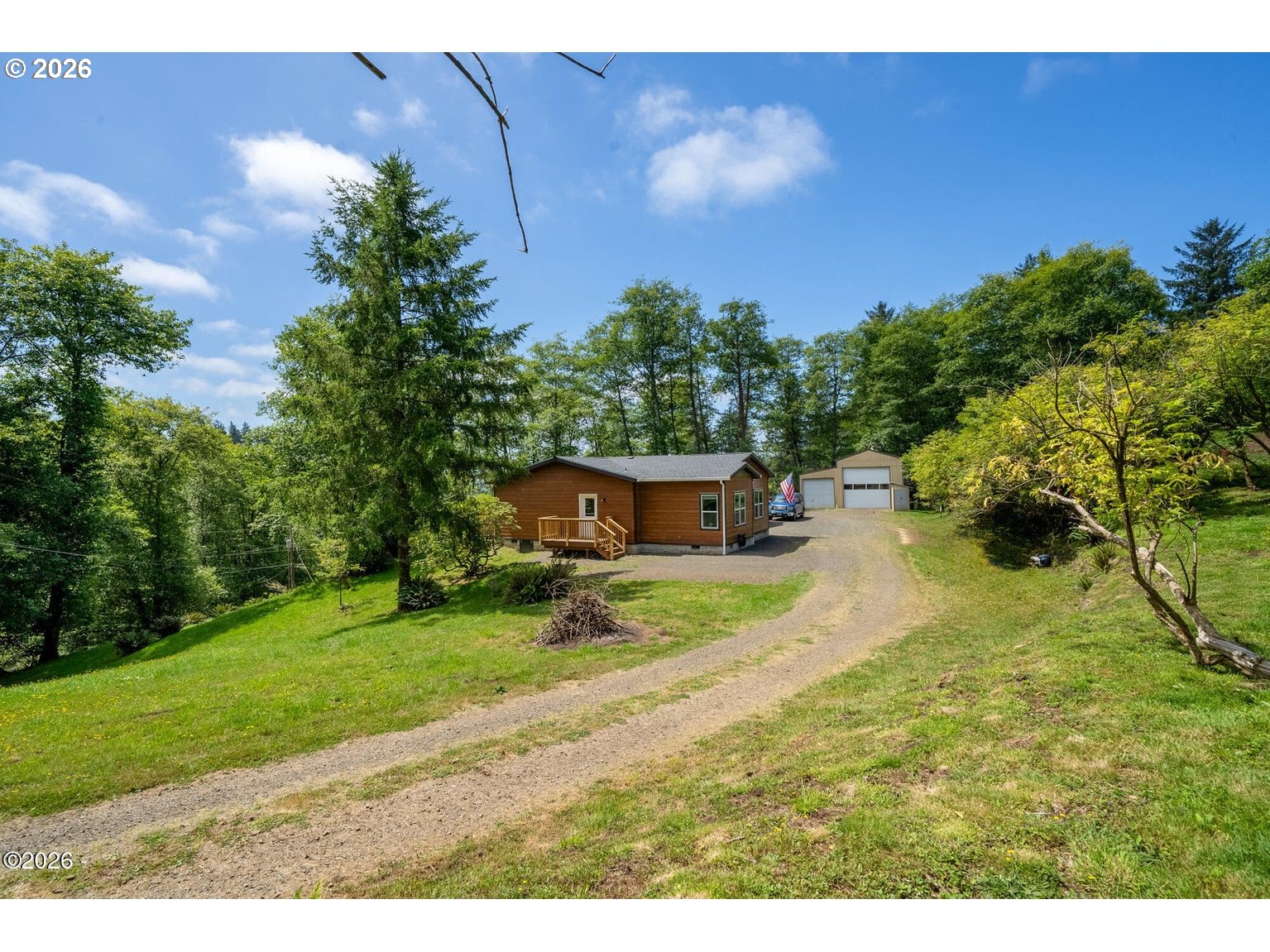 1150 Skyline Dr Property Photo 3
