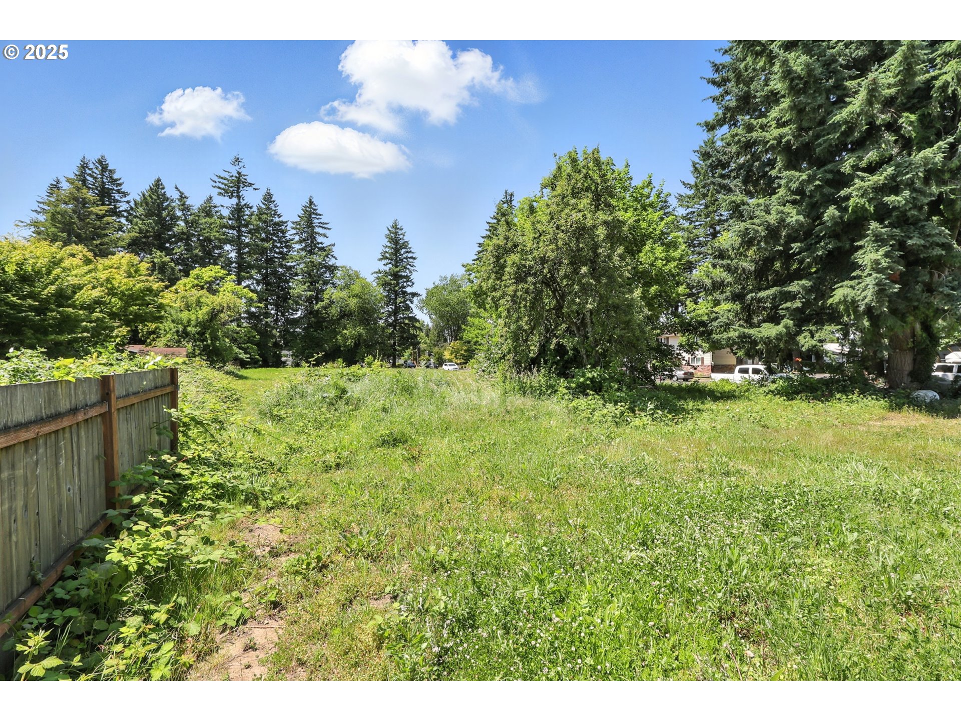 Ne 5th St Property Photo 15