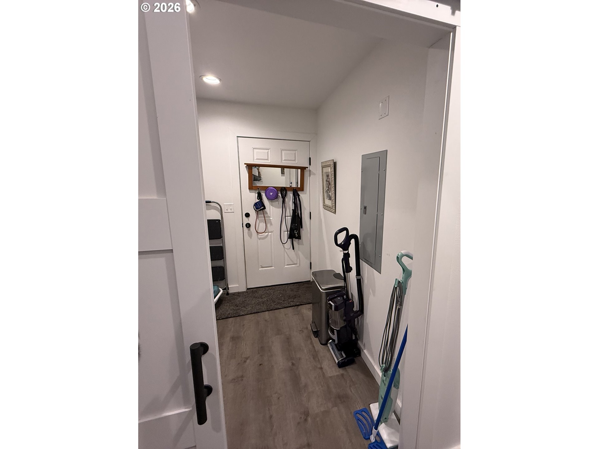 120 E Date St Property Photo 14
