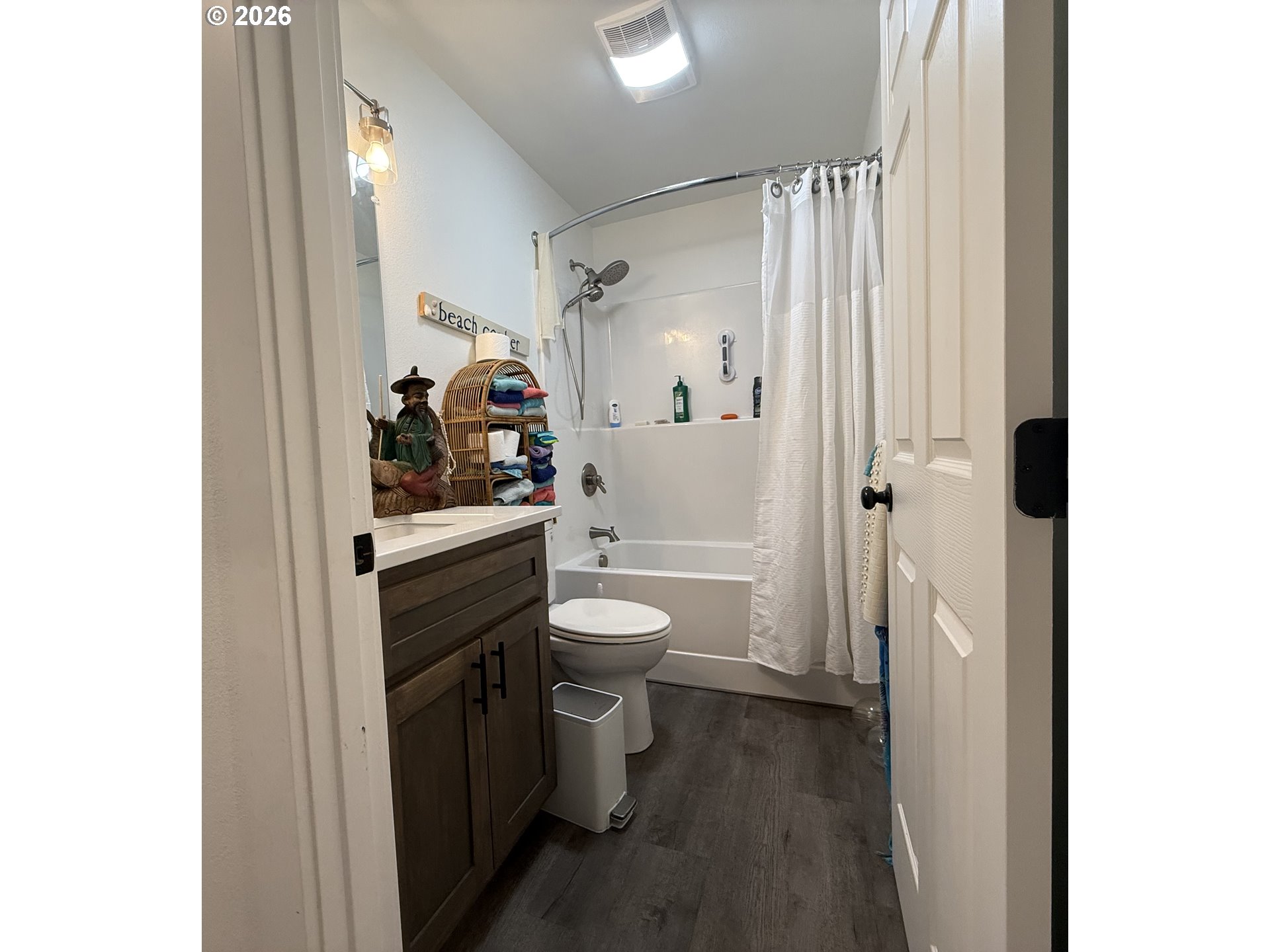 120 E Date St Property Photo 19