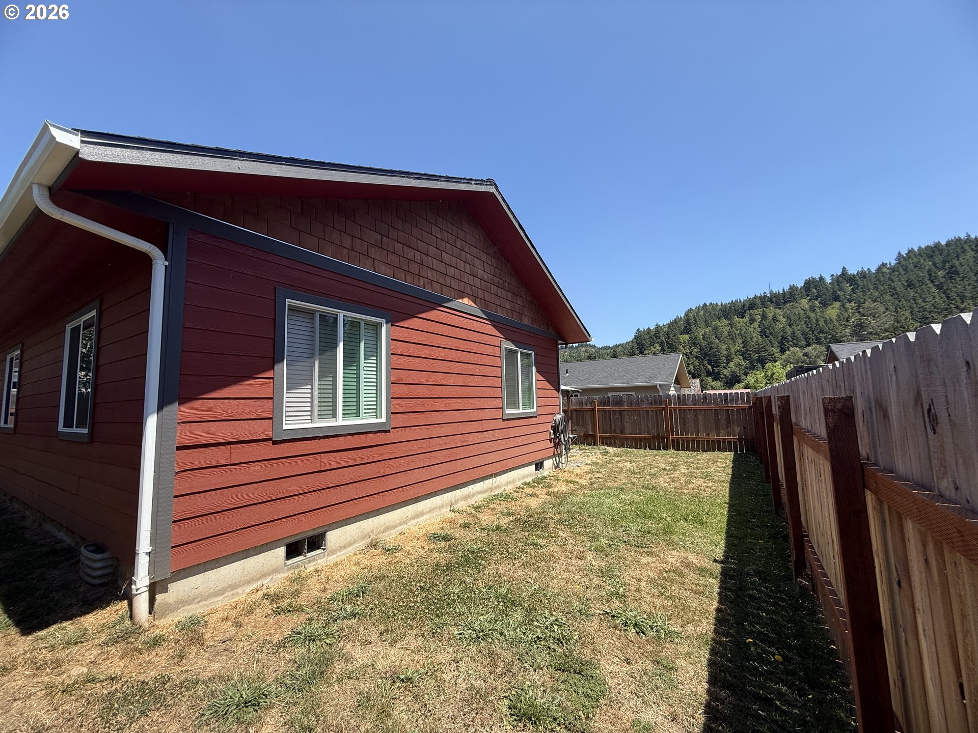120 E Date St Property Photo 32