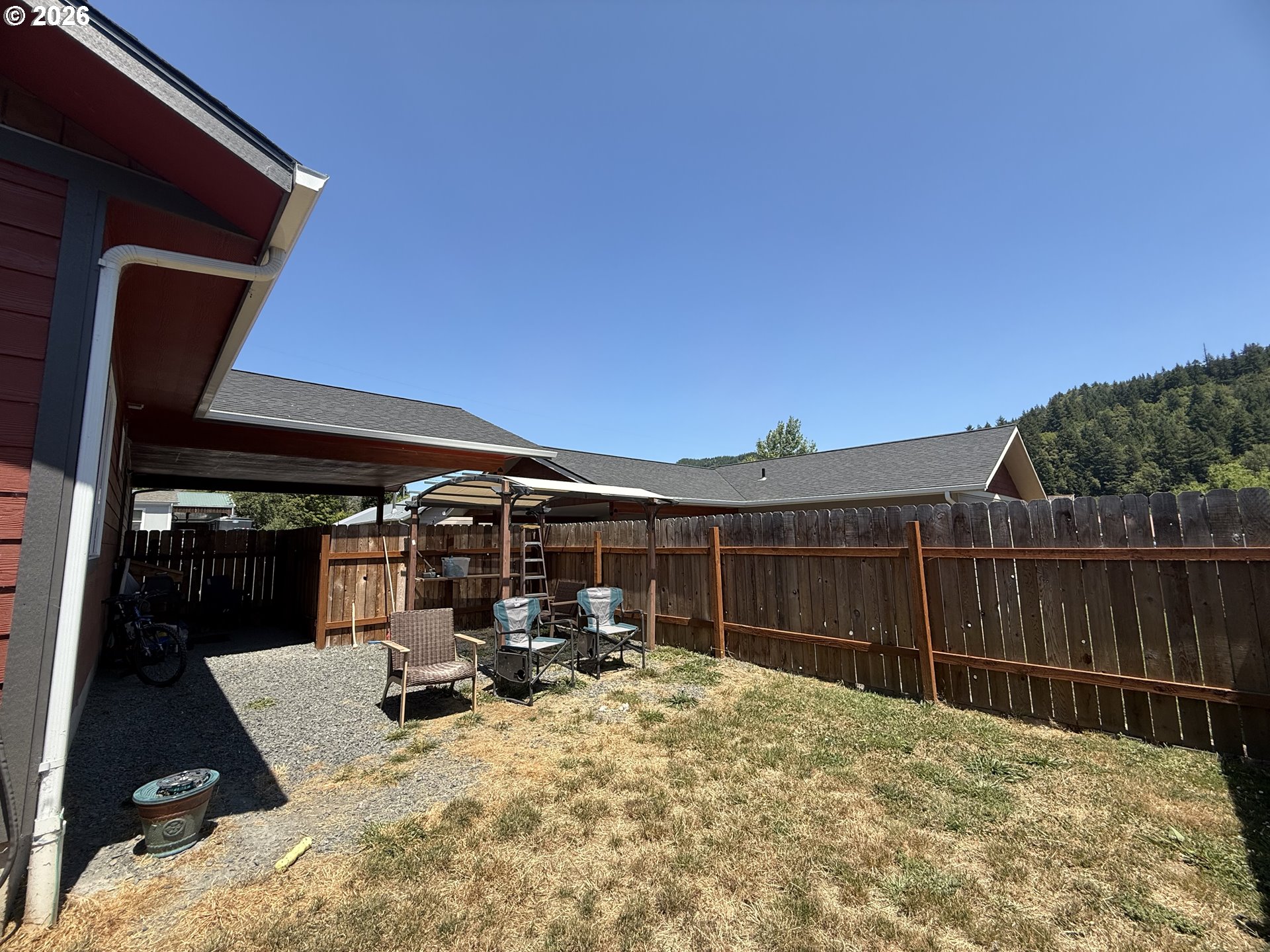 120 E Date St Property Photo 33