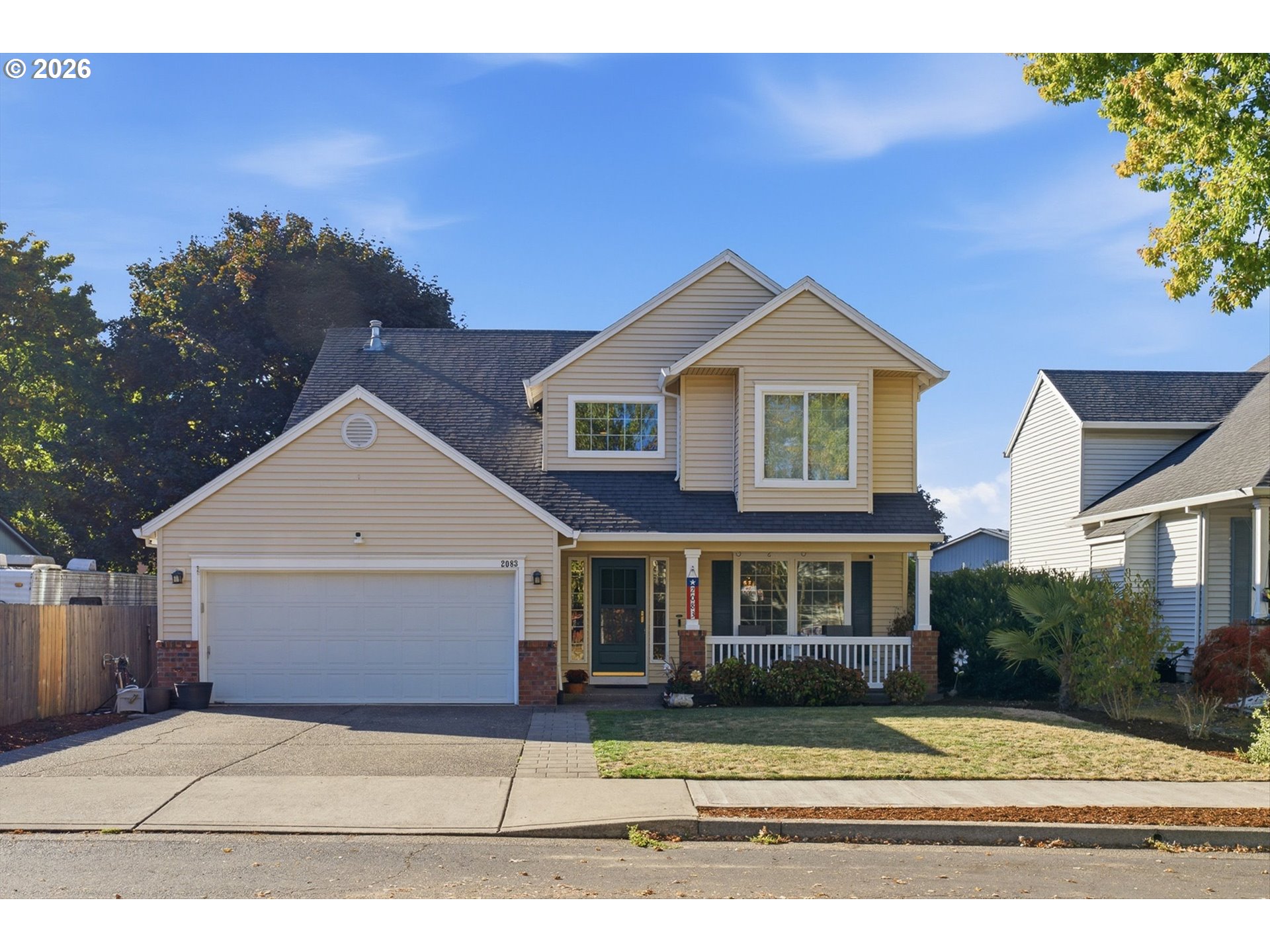 2083 NE 10TH AVE