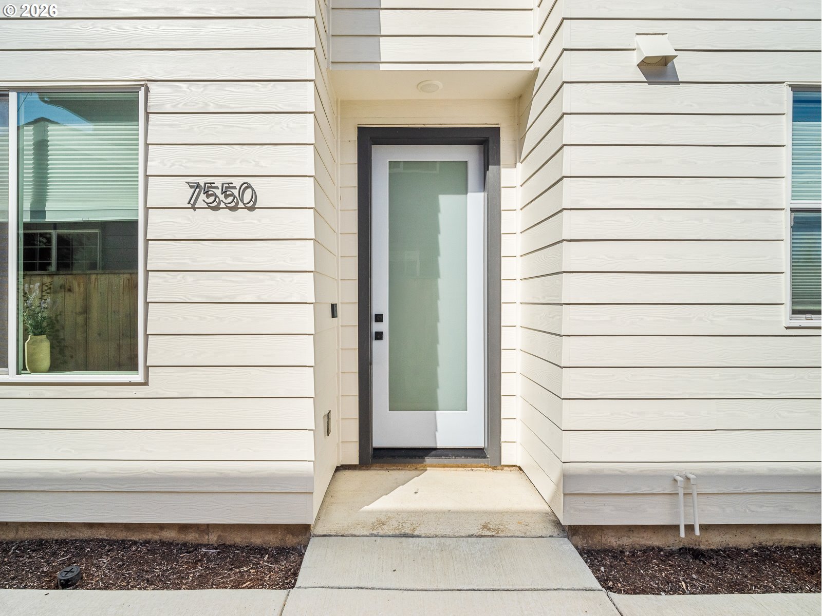 7550 Ne Morris St Property Photo 1