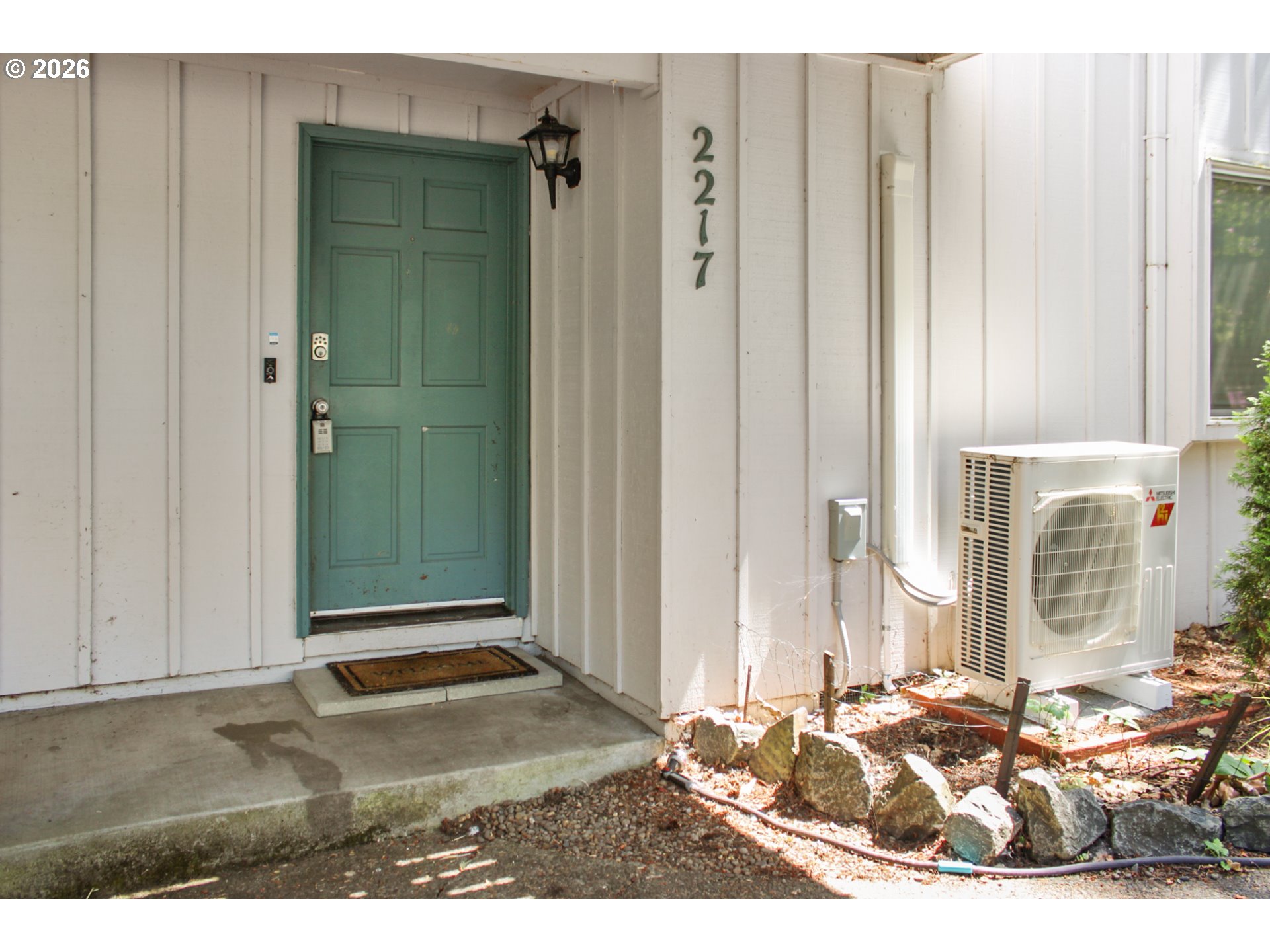 2217 HAWKINS LN Property Photo 1