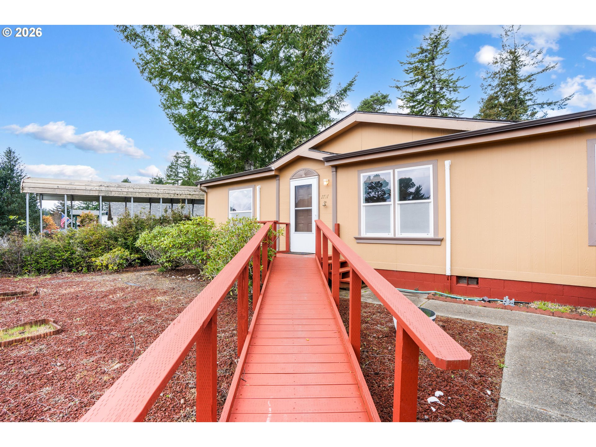 1791 Willow Loop Property Photo 2