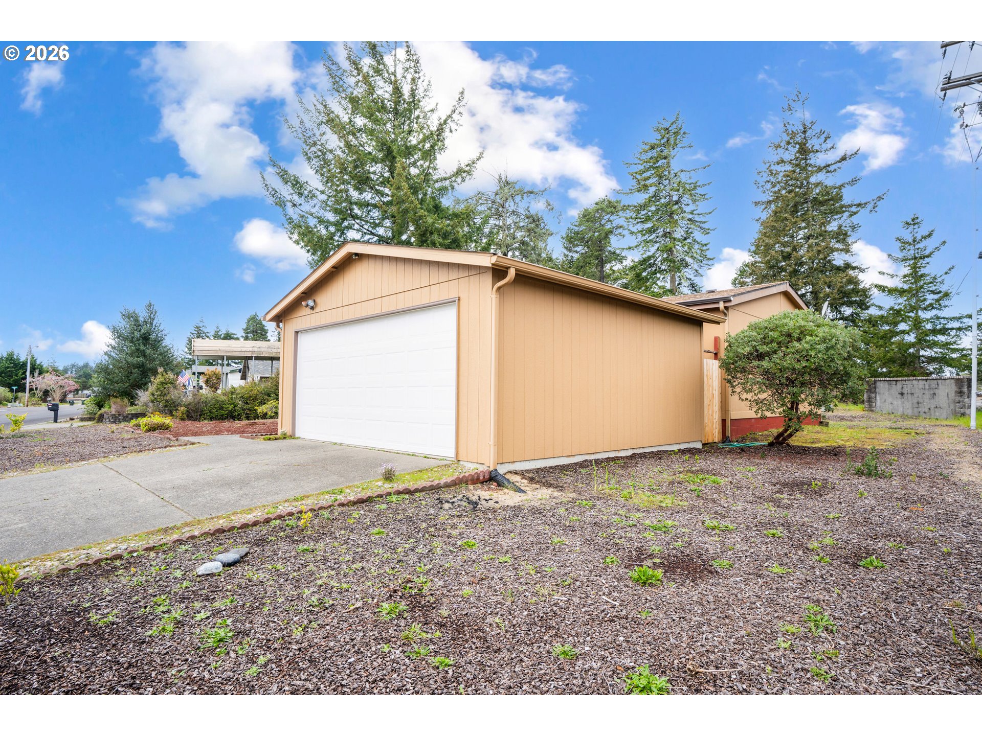 1791 Willow Loop Property Photo 36