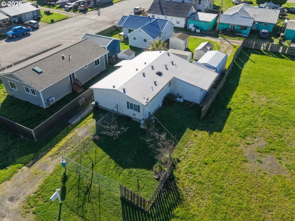 631 2nd Ave Property Photo 1
