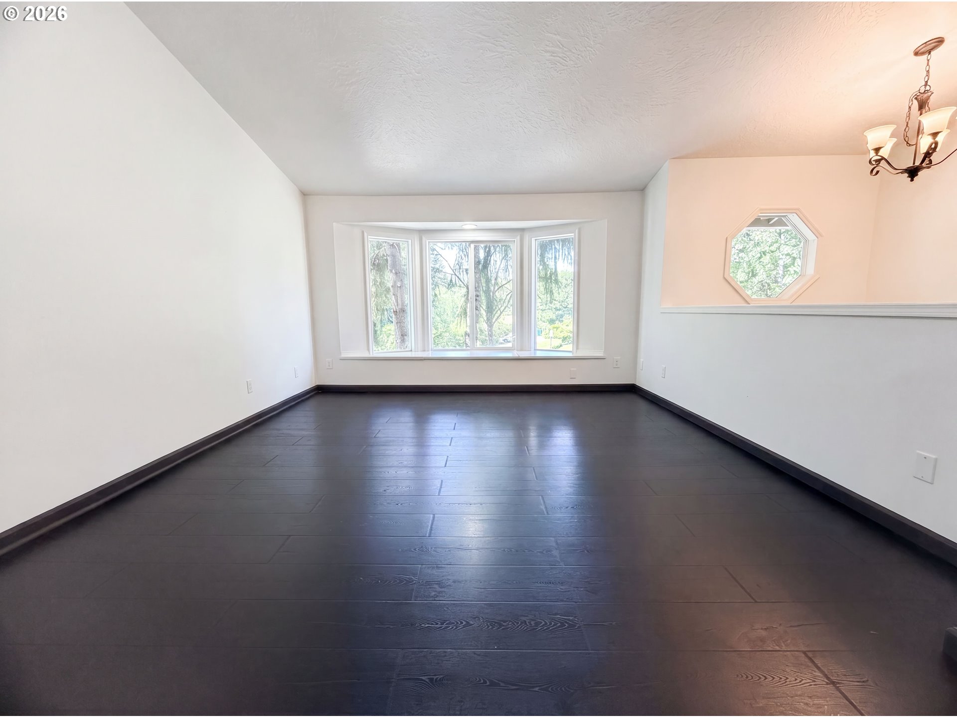 37685 Sandy Heights St Property Photo 3