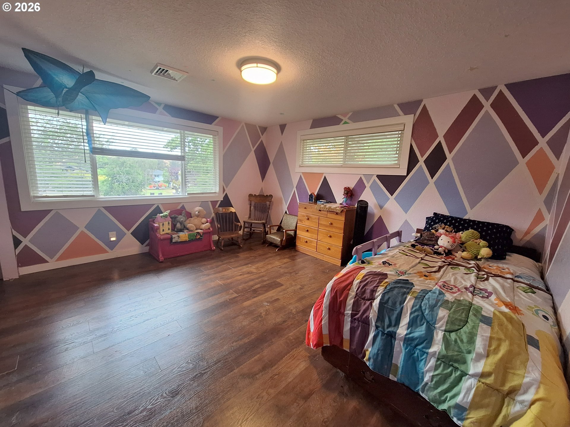 339 Pioneer Way Property Photo 4
