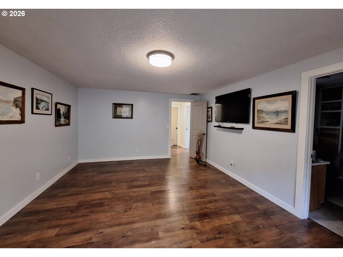 339 Pioneer Way Property Photo 14