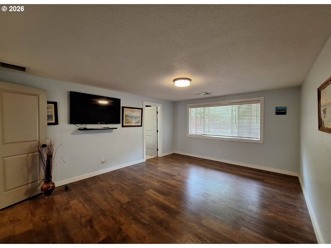 339 Pioneer Way Property Photo 15