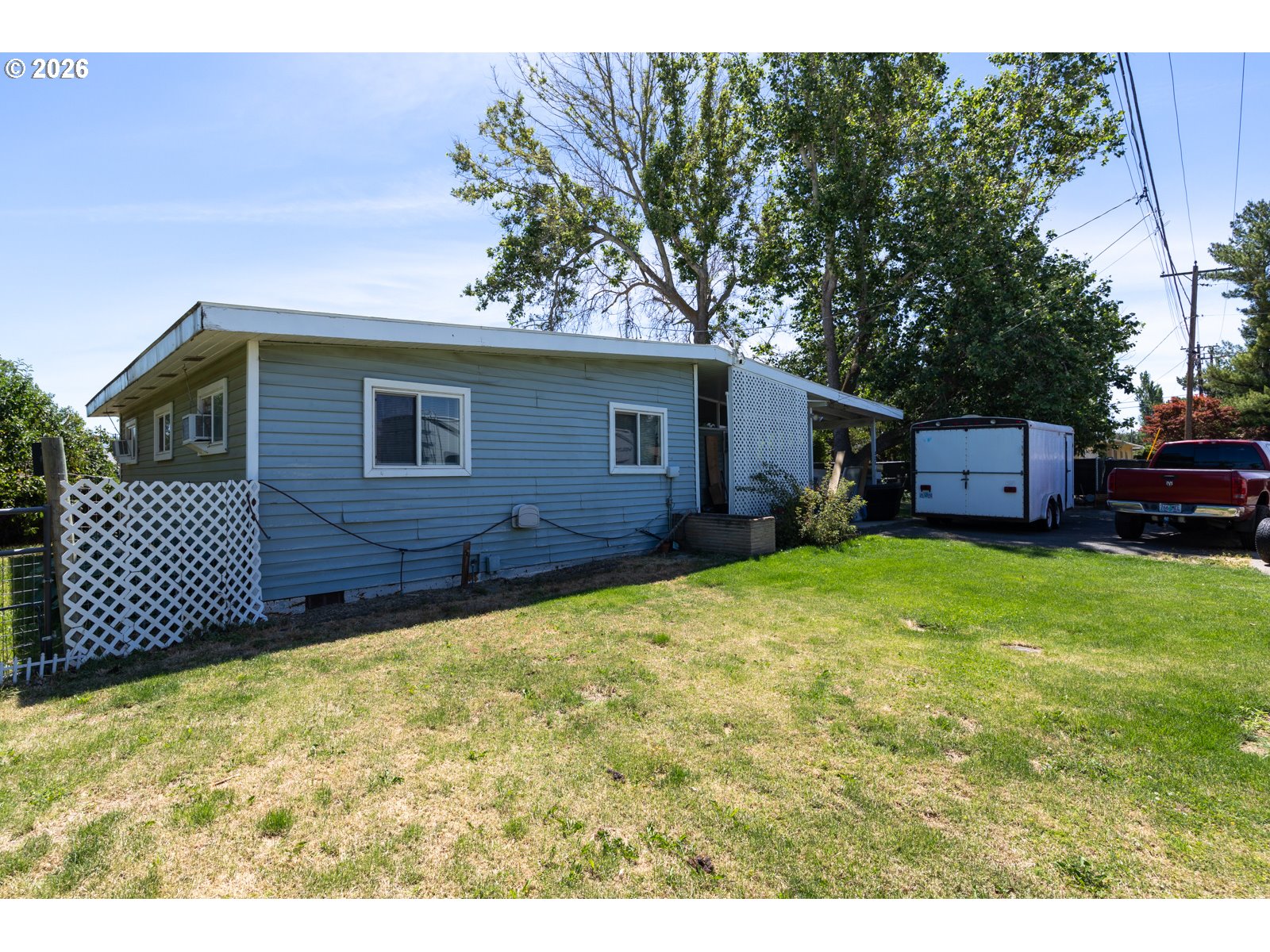 820 Parallel St Property Photo 1