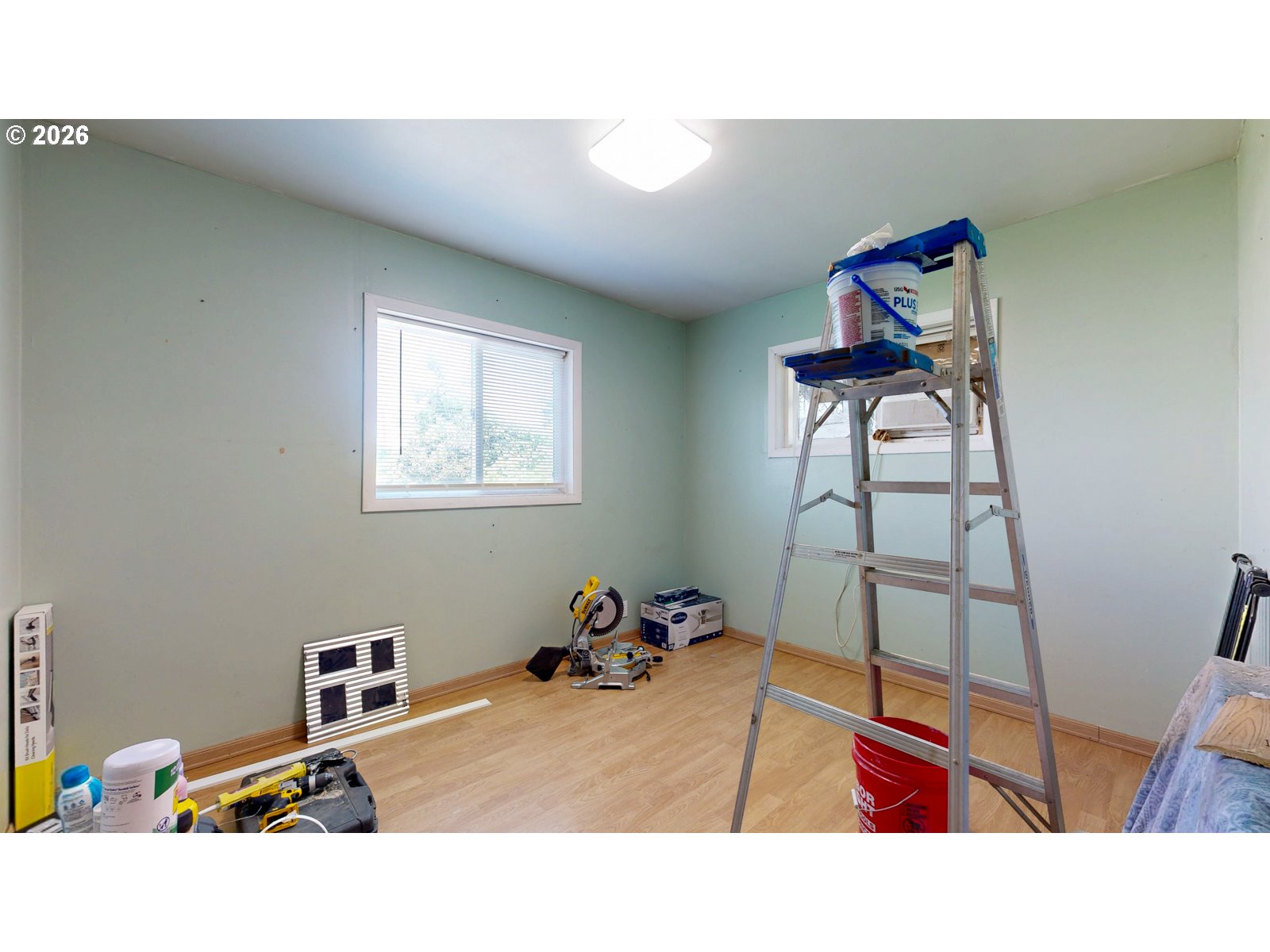 820 Parallel St Property Photo 17