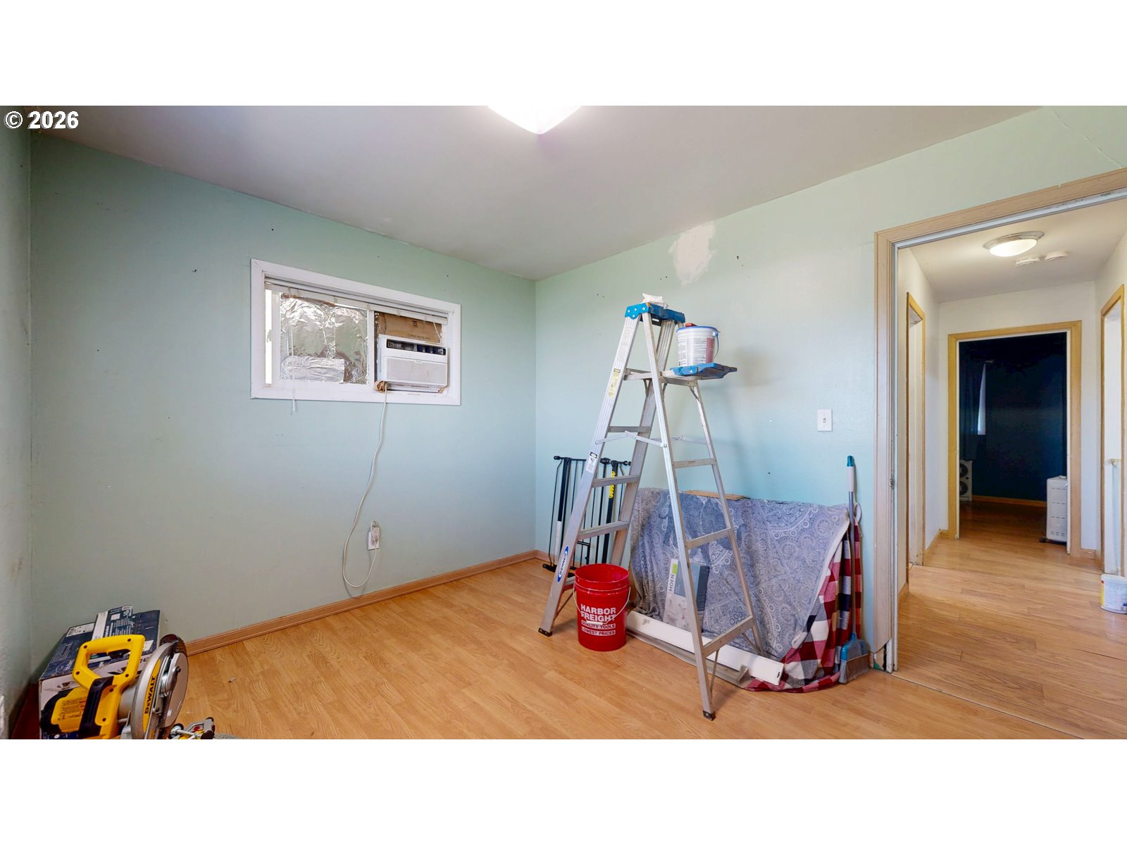 820 Parallel St Property Photo 18