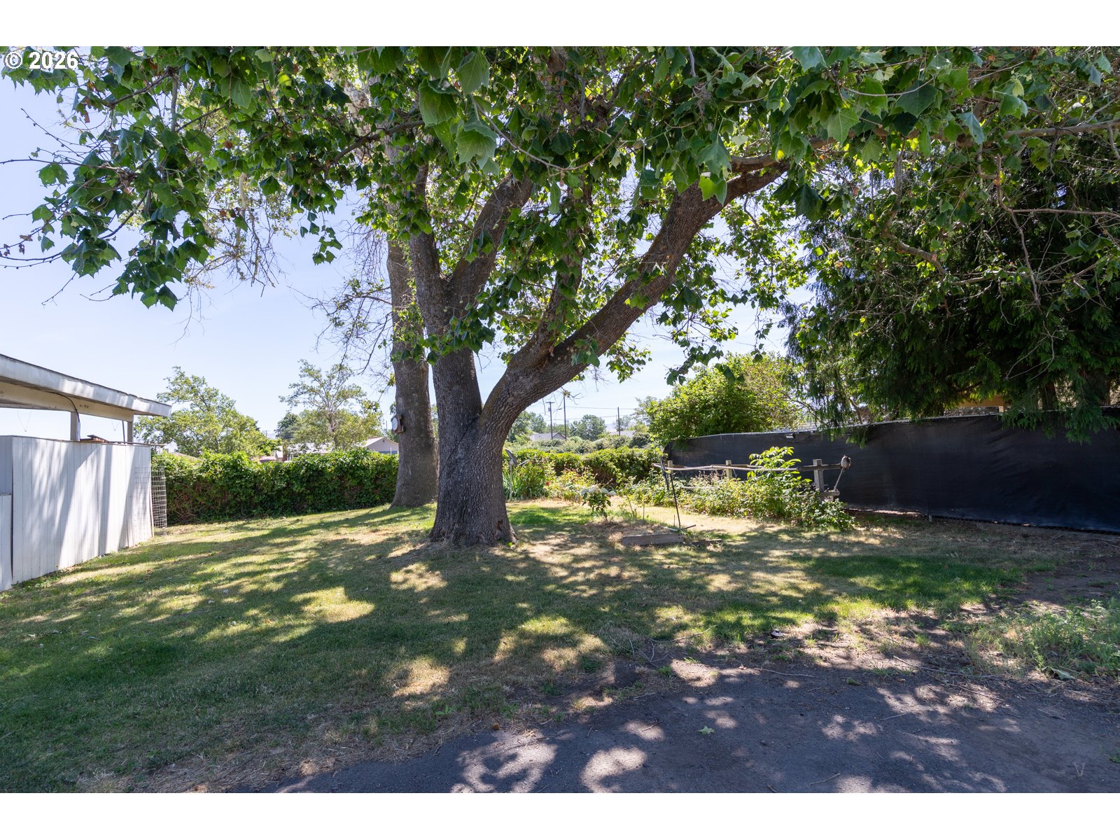 820 Parallel St Property Photo 26