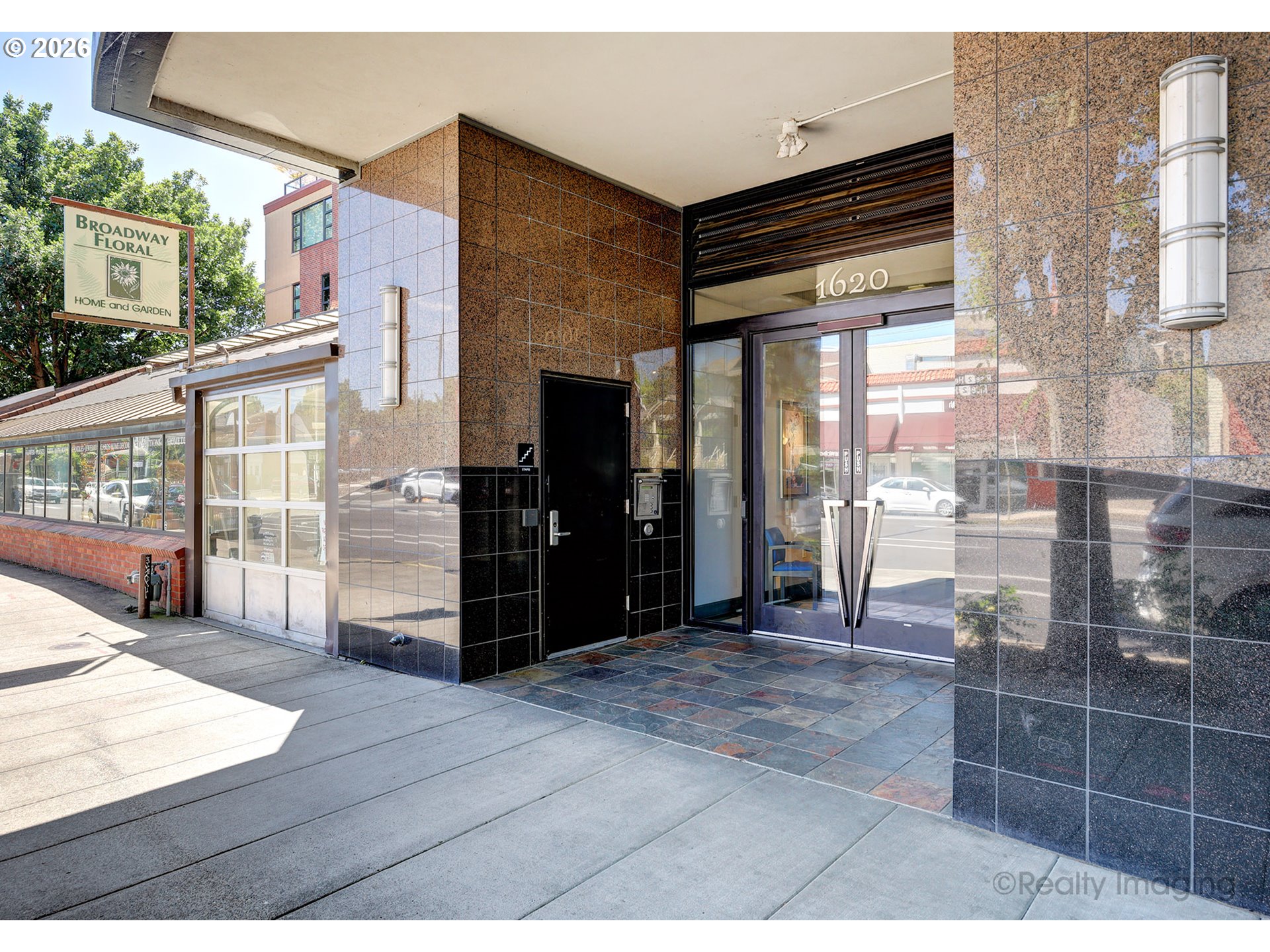 1620 Ne Broadway St 228 Property Photo 1