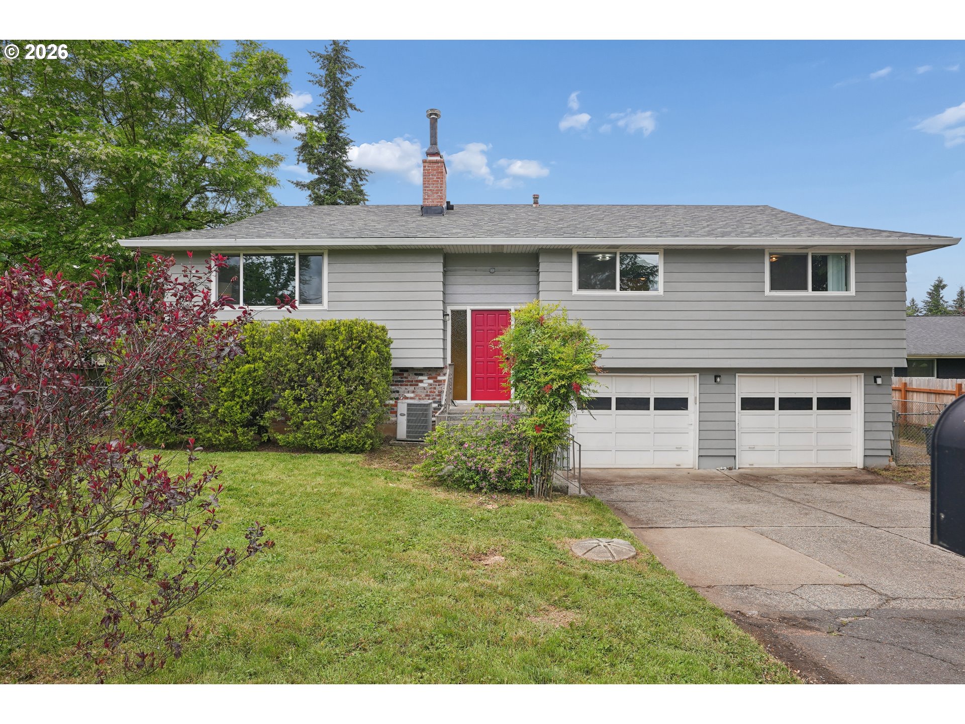 992 S End Rd Property Photo 1