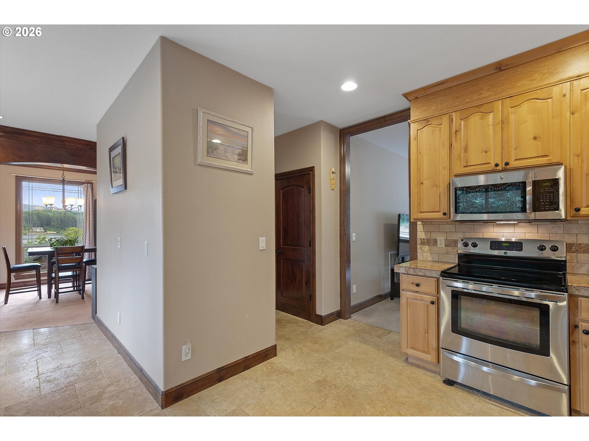 1280 Ne Regatta St Property Photo 11