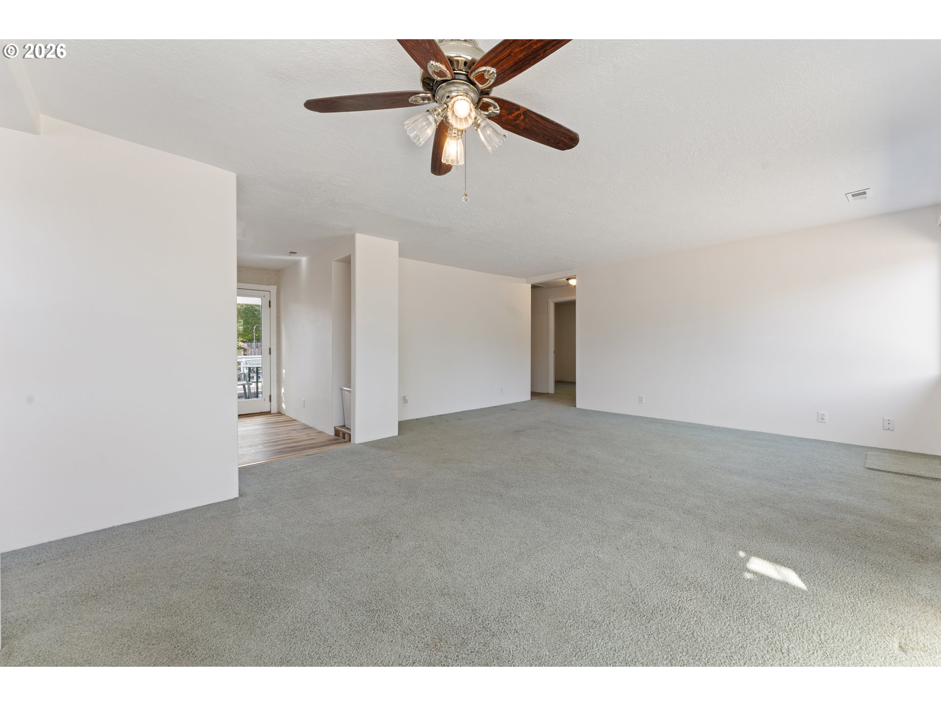 2360 Ne Cleveland Ave Property Photo 11