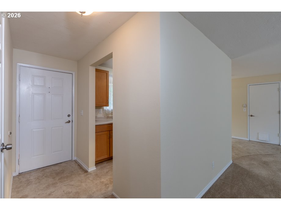 1090 Denise St Se Property Photo 25