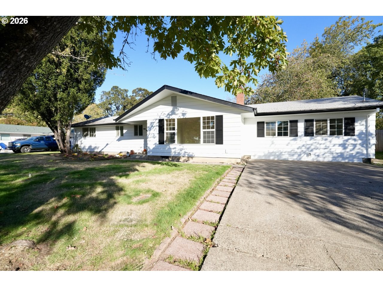 829 Rossmore St Property Photo 1