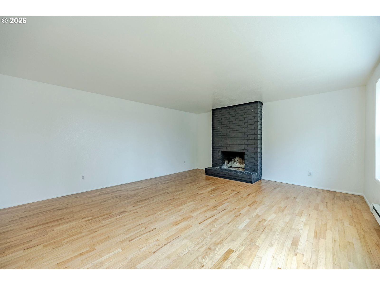 829 Rossmore St Property Photo 11