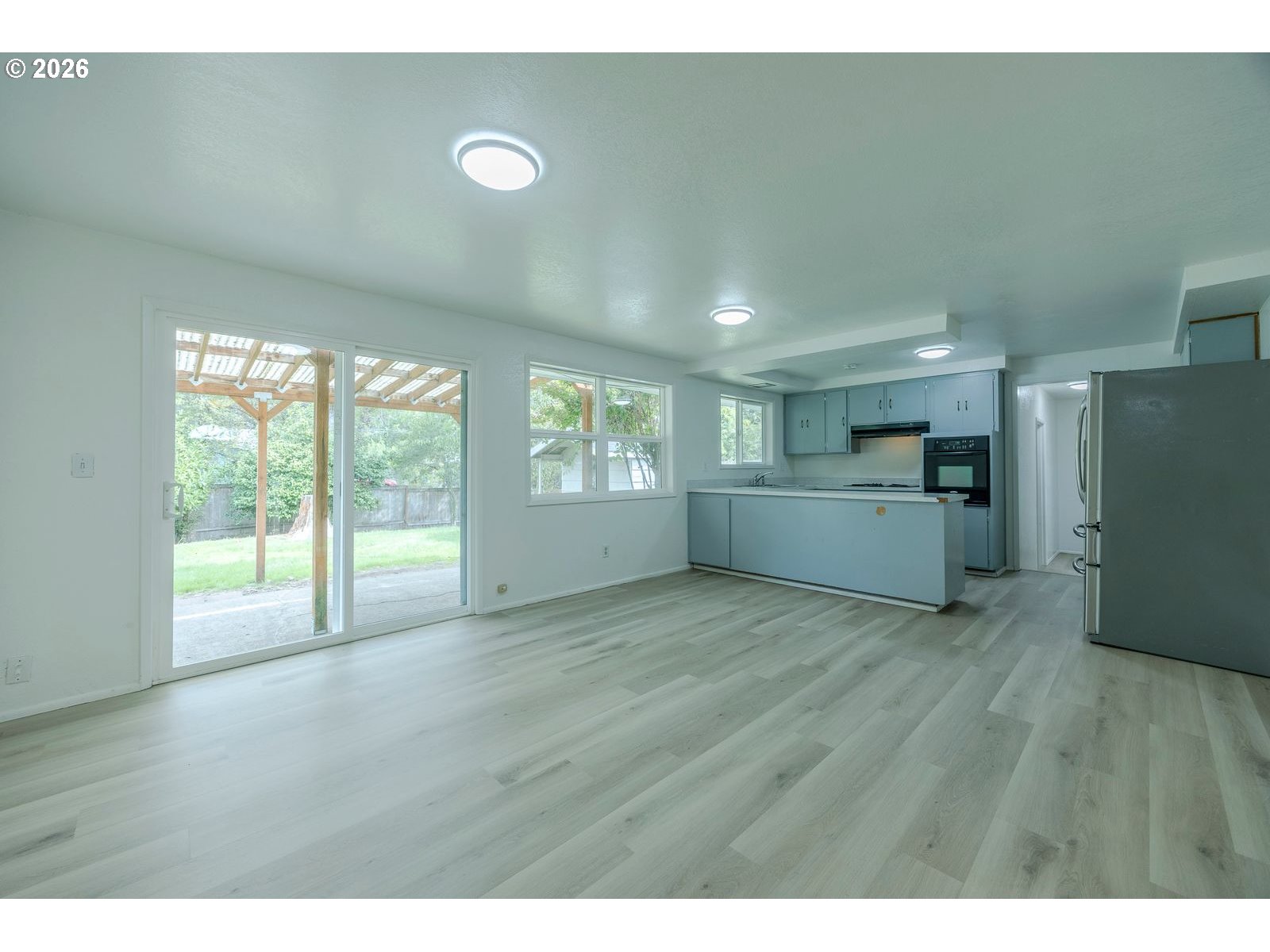 829 Rossmore St Property Photo 14