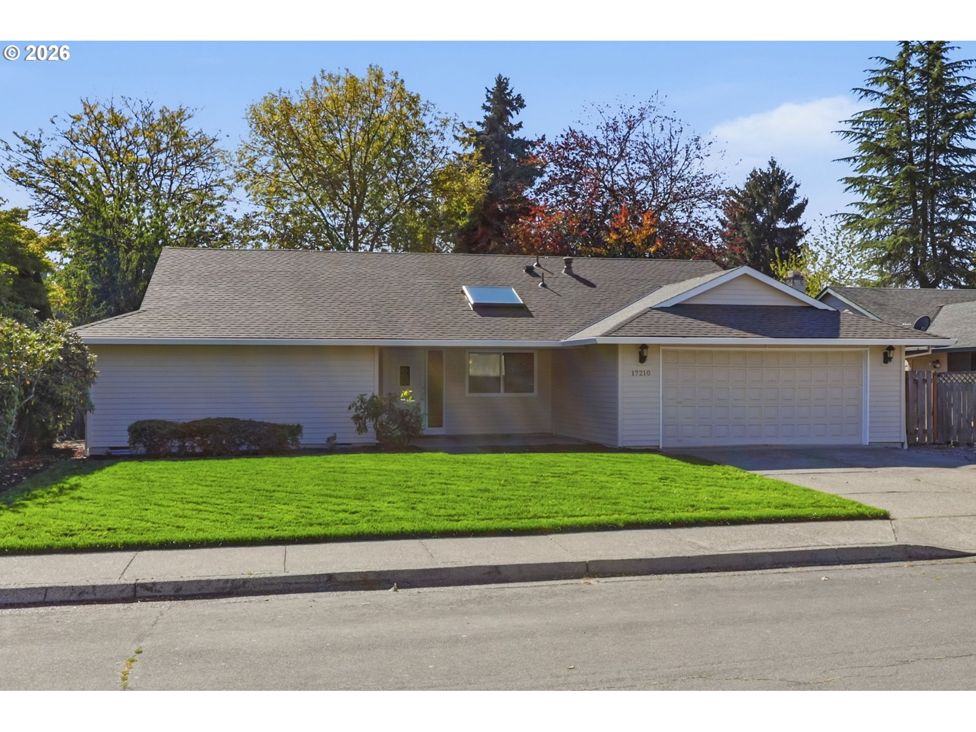 17210 Nw Lonerock Ln Property Photo 2