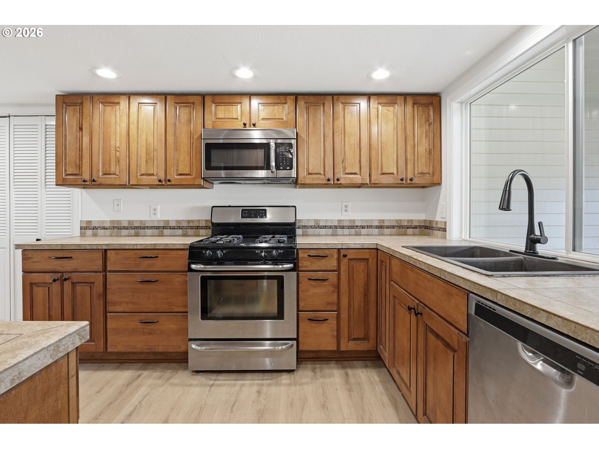 17210 Nw Lonerock Ln Property Photo 11