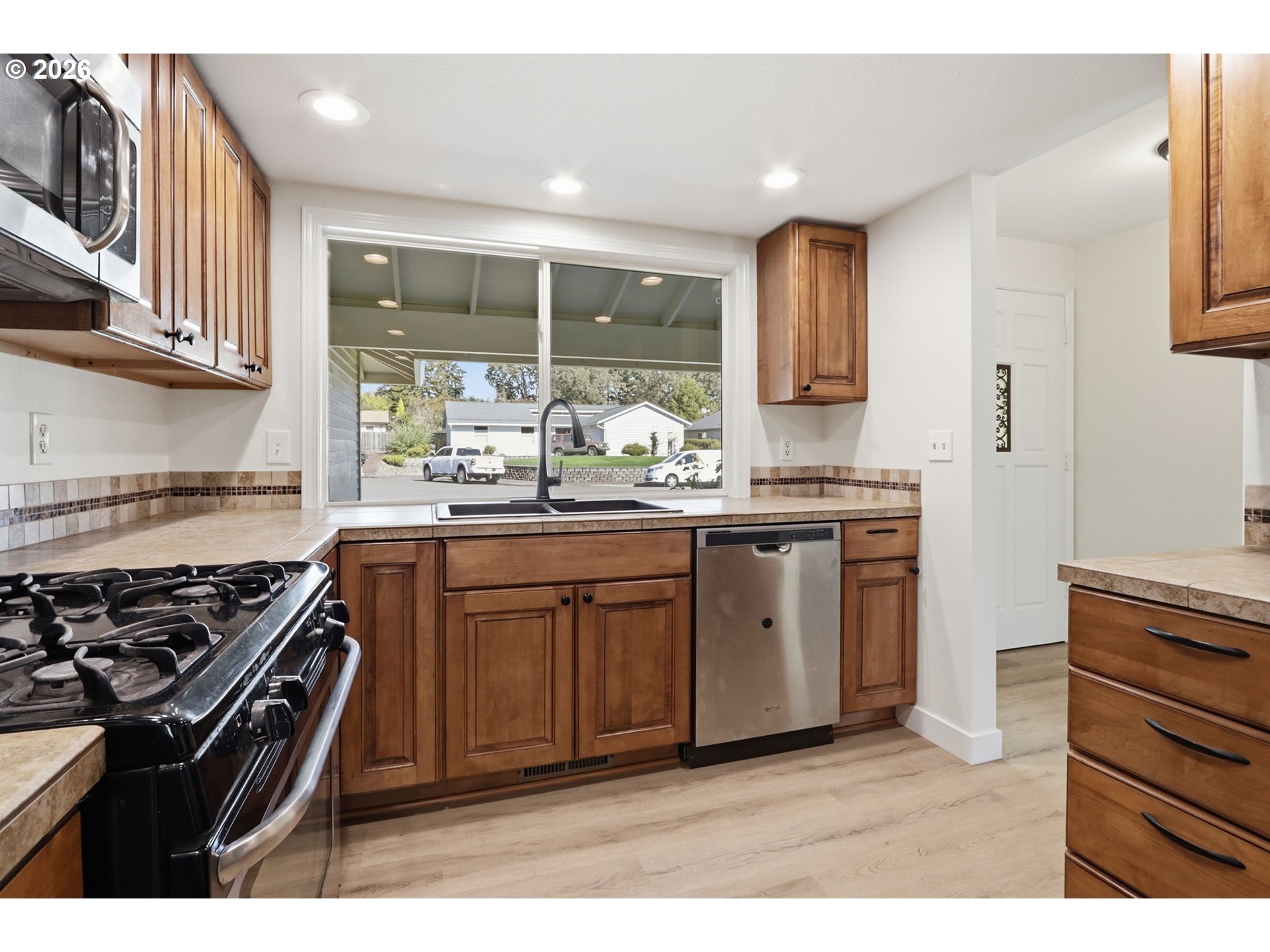 17210 Nw Lonerock Ln Property Photo 12