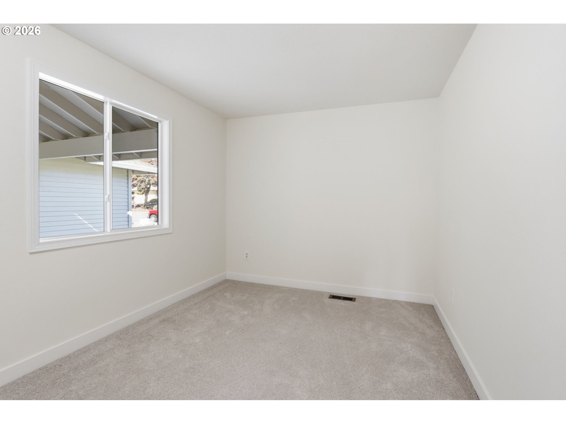 17210 Nw Lonerock Ln Property Photo 26