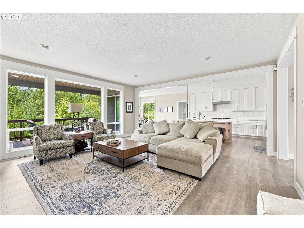 3144 Meadowlark Dr Property Photo 15