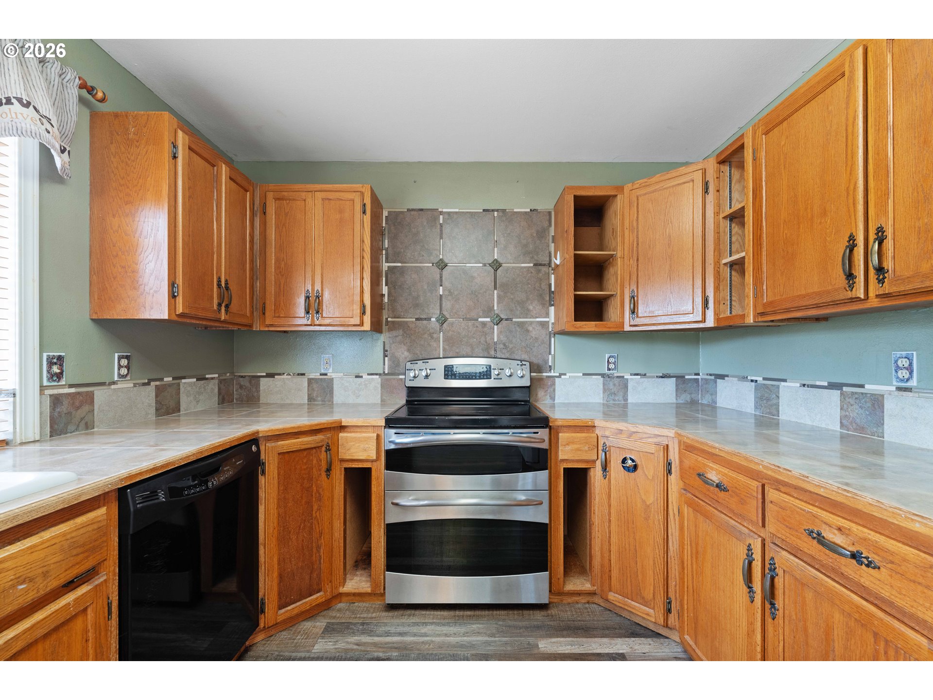 1615 Johnson St Property Photo 21